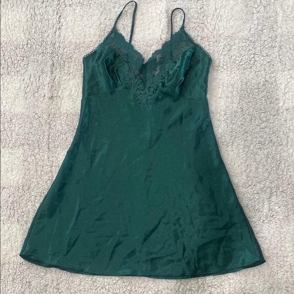 Victoria's Secret Green Lace Chemise with Silky Sheen - Picture 1 of 5
